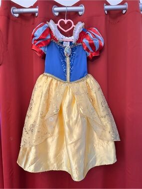 NWOT - Disney Princess Snow White Dress size 4